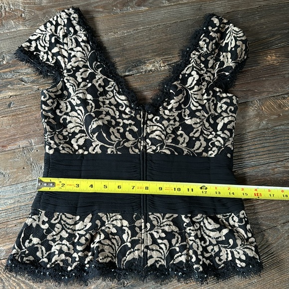 Tadashi lace and sequin/beaded embellished occasions top EUC size 8 - Picture 4 of 9